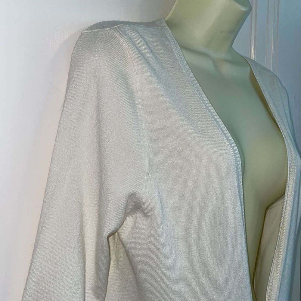 NWT Christina Petite ivory/cream rayon/nylon‎ cardigan sweater/ rhinestone clasp - Picture 5 of 9